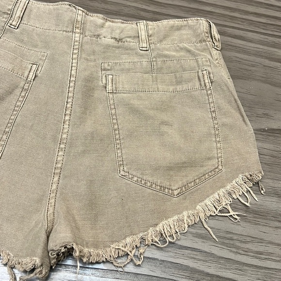 FREE PEOPLE HIGH RISE GREEN MILITARY SYLE CUT OFF SHORTS 8 - Picture 12 of 16